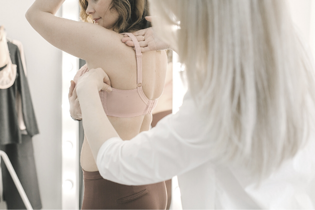 Подбор белья в магазине